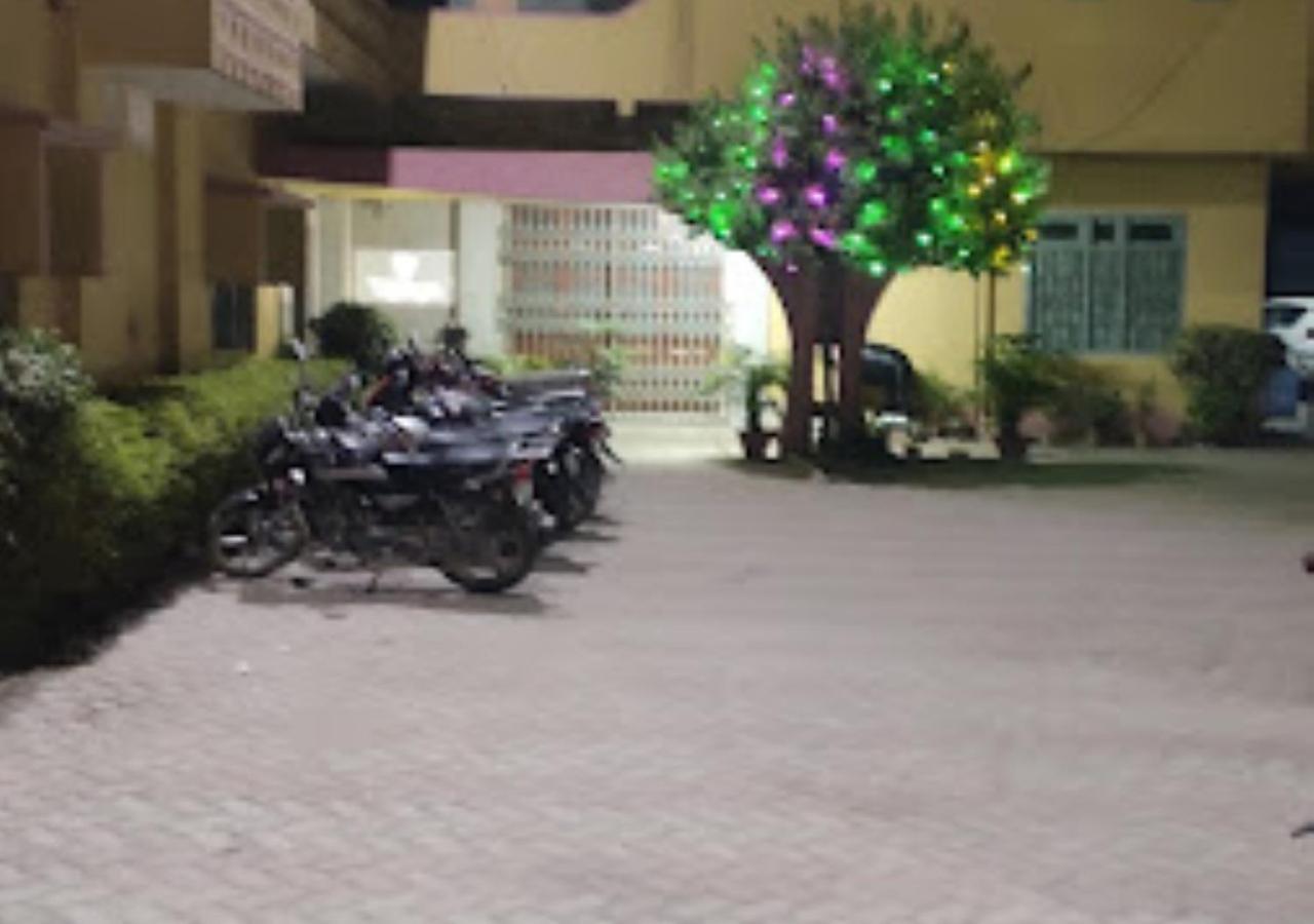 Vijieya Hotel Bihar Saharsa Zewnętrze zdjęcie